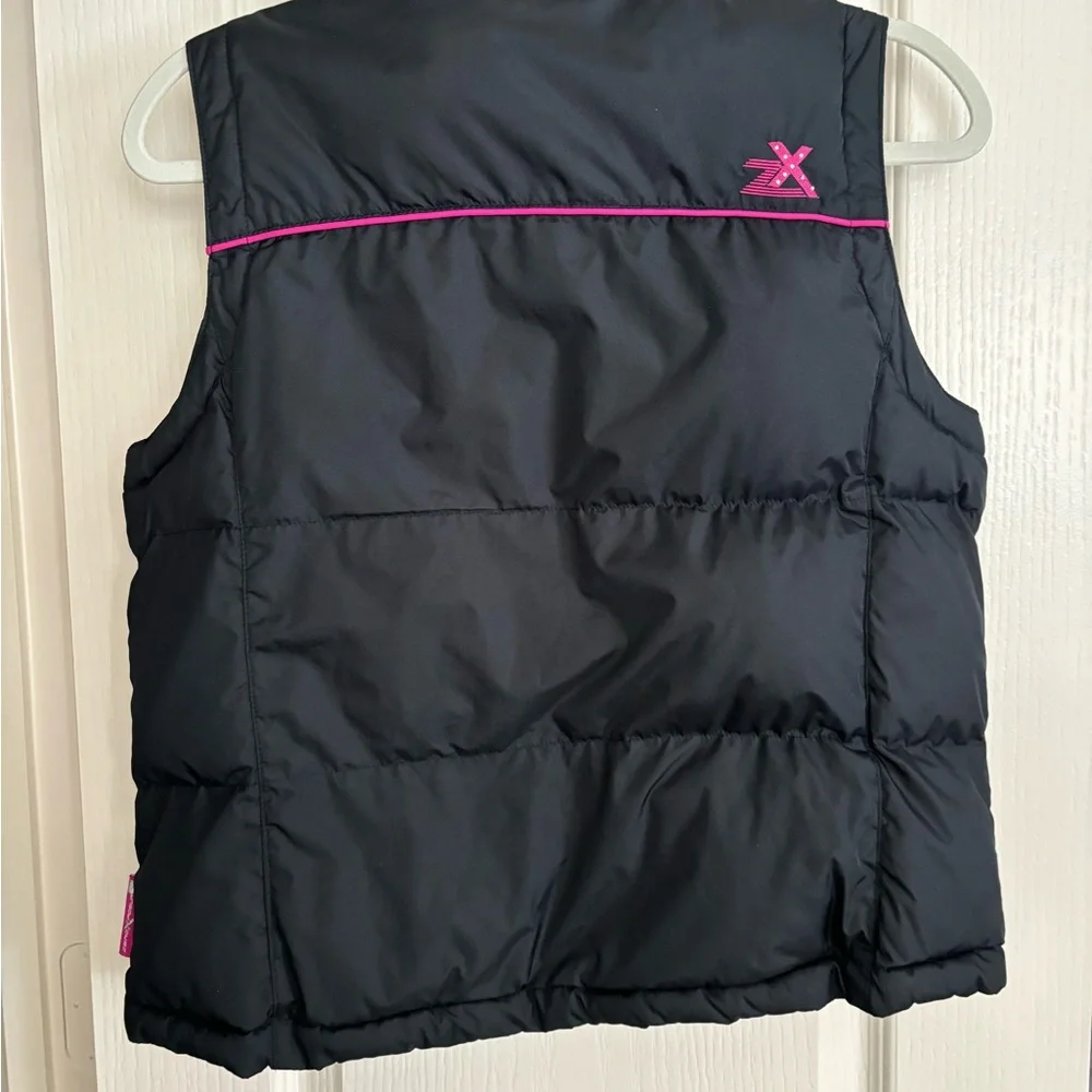 ZEROXPOSUR. Super cute girls puffer vest with a‎ little bling.